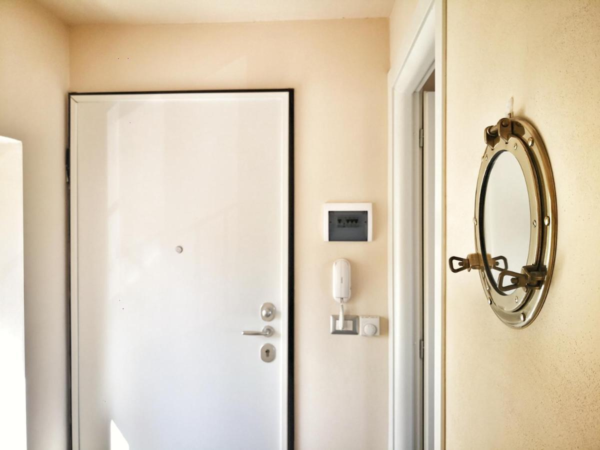Appartamento Deluxe Con Terrazza Sul Mare Savona Exterior photo