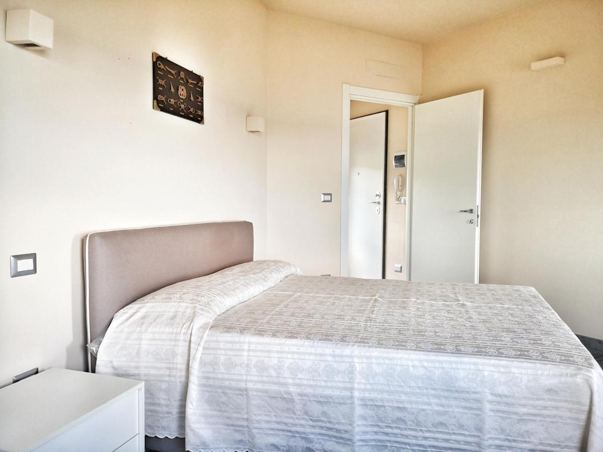 Appartamento Deluxe Con Terrazza Sul Mare Savona Exterior photo